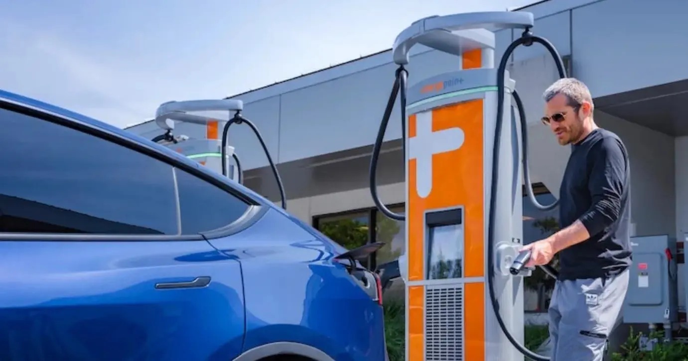 ChargePoint推出支持特斯拉充电标准的电动汽车充电器